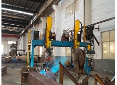 自動焊接設(shè)備